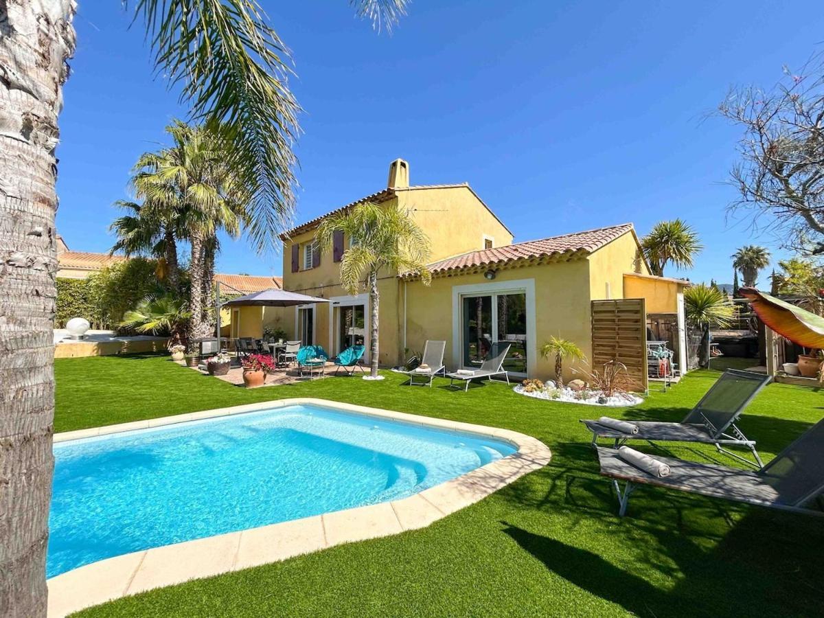 Maison Spacieuse Avec Piscine A *